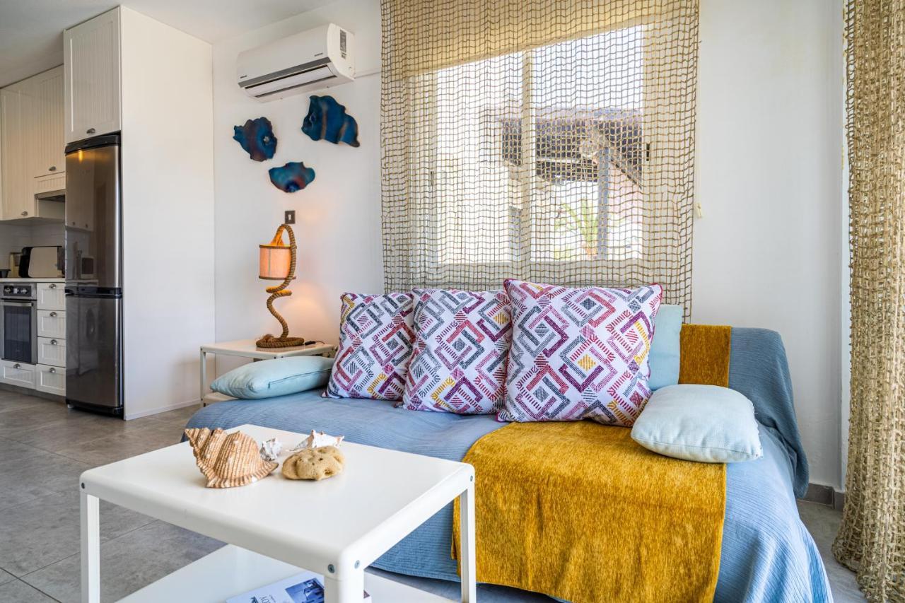 Seawaves 1- Bedroom Apartment Near Meneou Beach ラルナカ エクステリア 写真